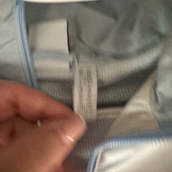 Cropped adidas windbreaker - Picture 2 of 4